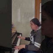 По Московской Улице Мустофа Идет