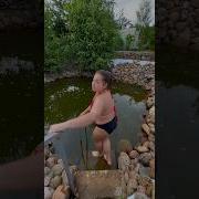 Выпала Бутылку Дама