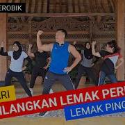 Angkat Tangan Di Atas Duo Sahabat