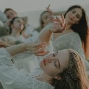Ты Танцуешь С Дриадами В Таинственном Лесу Но Это Плейлист