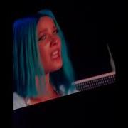 Halsey Breaks Down Crying During A Concert After G Eazy Split Video
