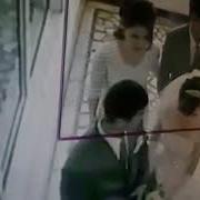 Эр Хотинини Дўсти Билан Ушлаб Олди 18