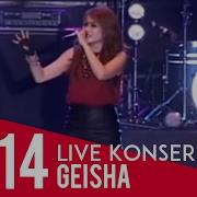 Pergi Saja Live Momo