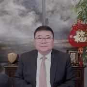 哪吒2刷新中国票房记录 给经济寒冬带来暖意 鲍威尔说不急于降息 缅甸电诈营释放百人 王剑每日观察 20250211