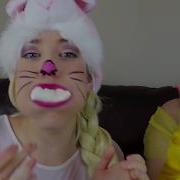 Elsa And Belle Challenge Burger Challenge