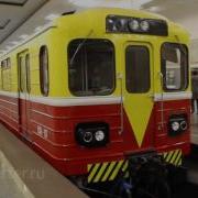 Выставка Ретро Вагонов На Станции Метро Партизанская В День Московского Транспорта