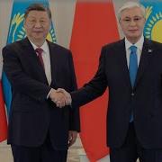 习近平终于出镜 浓妆艳抹