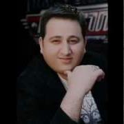 Biri Qemzeyle Baxir Biri Yandirib Yaxir