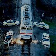 Полиция Перекрывает Дорогу Поезду С Беглецами Побег