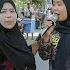 Dengan Sedih Nia Dirgha Nyanyi Teman Biasa Bikin Ibu Penonton Dangdut Jalanan Menyetopnya