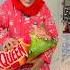 NENEK BAWA OLEH OLEH NURRAYNI25