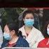 北大举牌呼吁老习下台 户口制令高考不公平 中国高考结束陆续可以查分 然而号称公平的考试录取制度却并不透明 经济下行大学毕业生找不到工作 而结婚率创历史新低 生育就更别提了 单口相声嘚啵嘚之高考不公平