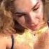 2 激凸巨乳big Boobs Teen 走光 少女彎腰不小心露出巨乳 定閱了嗎 2