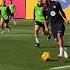 Lamine Yamal Régale à L Entraînement Avec L équipe Du Barça Football Shorts