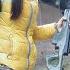 绝地求生真人版 抠脚妹遇大神冒充萝莉音 背后偷袭竟被手雷炸死 圣逗事